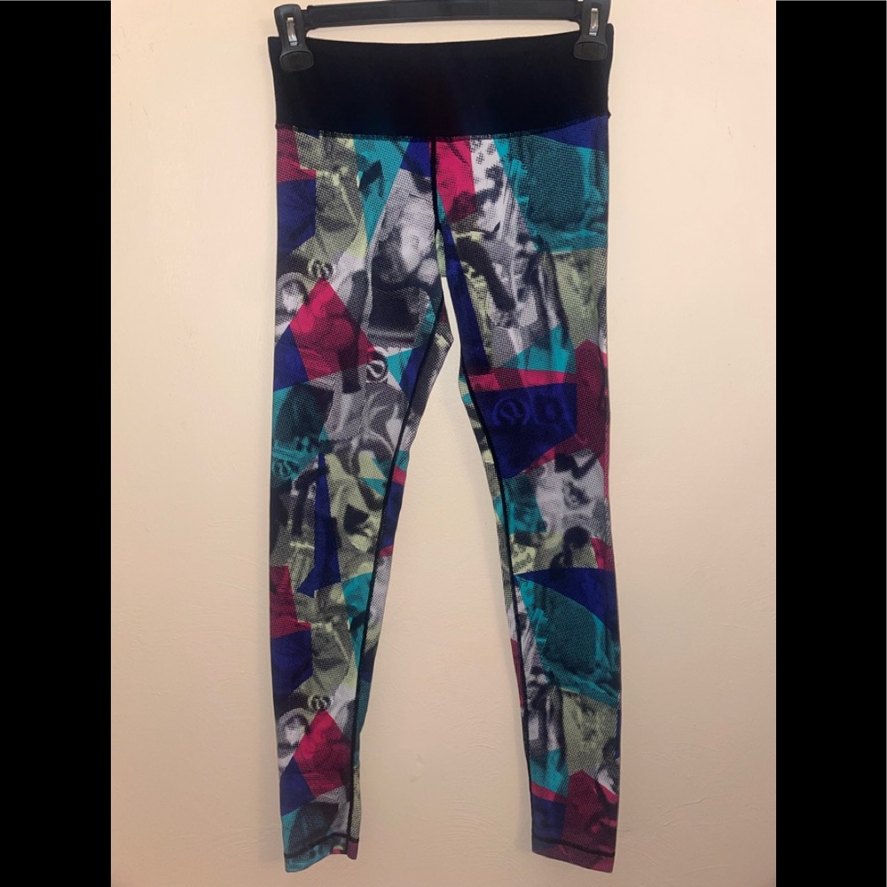 Lululemon Wunder Under Manifesto Graffiti Print Tights Size 6